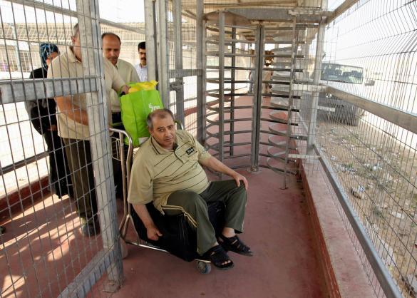 State of the Gaza Strip’s border crossings 01– 31 December 2015