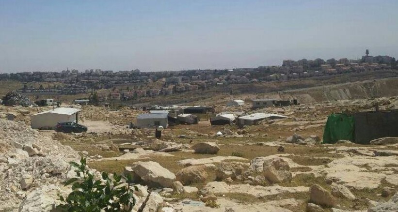 في إطار سياسة التهجير القسري في مناطق (C)، قوات الاحتلال تصدر أوامر عسكرية لإخلاء تجمّع جبل البابا البدوي، شرق مدينة القدس المحتلة من سكانه