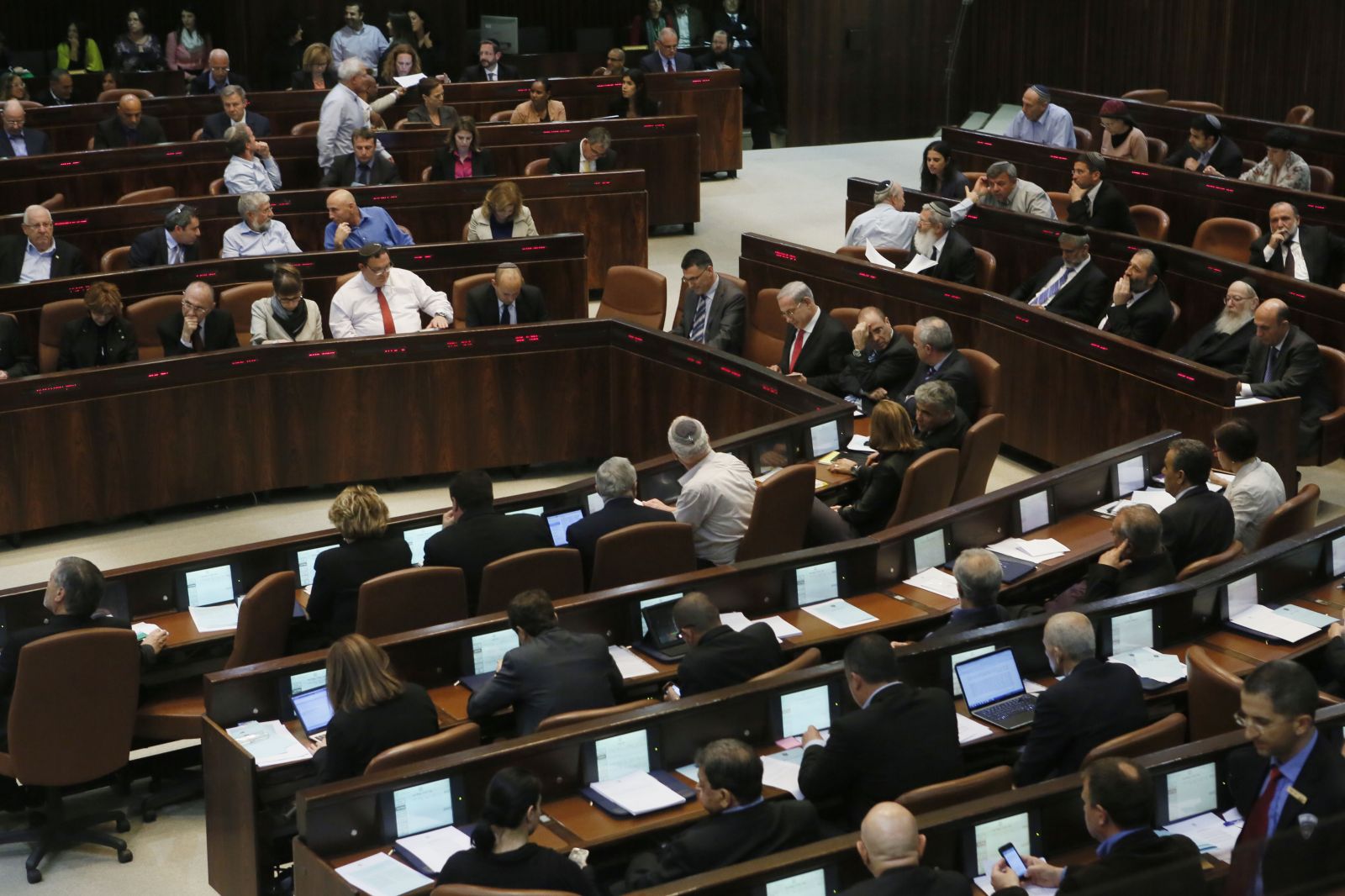 الاعدامات الميدانية لم تتوقف يوماً: محاولات جديدة لشرعنة قتل الفلسطينيين أمام الكنيست الإسرائيلي