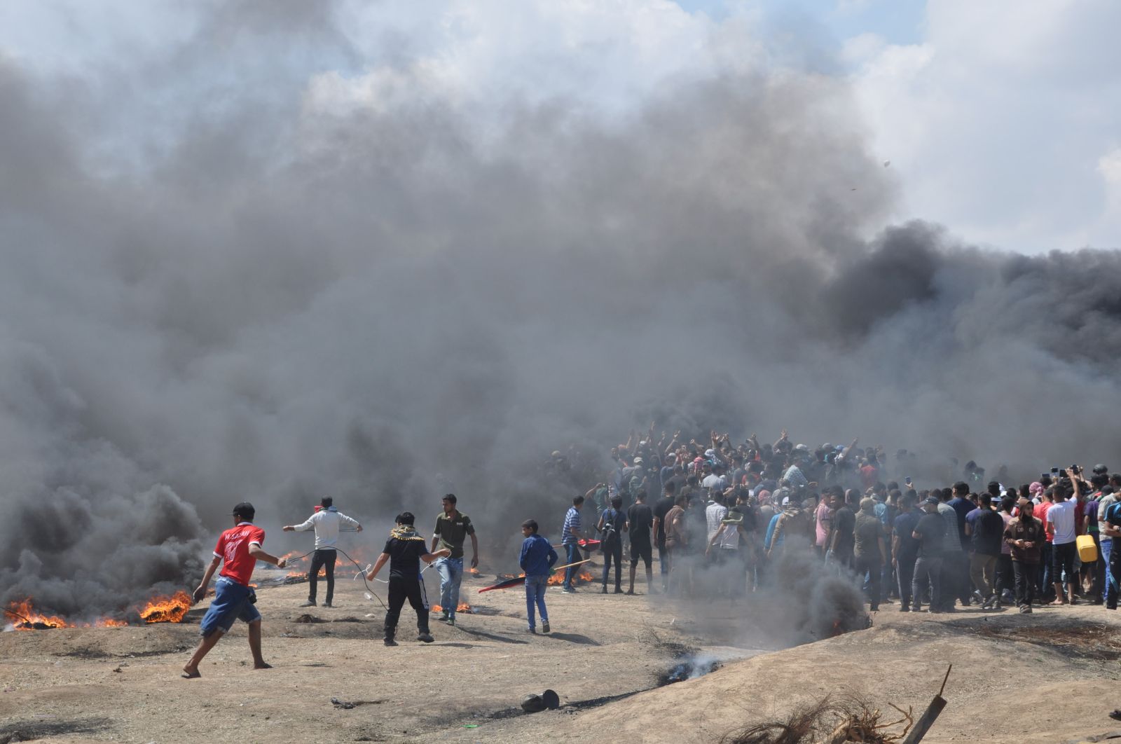 The Final Toll for Bloodiest Day since Beginning of Return and Breaking Siege March in the Gaza Strip, 42 civilians, including 5 children, were killed while 1697 others, including 288 children, 70 women, 12 journalists, and 3 paramedics, were wounded