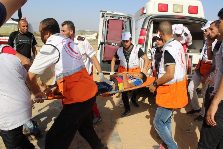 In New Crime of Excessive Use of Lethal Force against Peaceful Protesters in Gaza Strip, Israeli Forces Go too Far in Their Crimes, Killing 4 Palestinian Civilians, including Child, and Wounding 286 Civilians, including 42 Children, 9 Women, 4 Paramedics and 3  Journalists