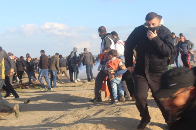 On 43rd   Friday of Great March of Return and Breaking Siege, Israeli Forces Wound 119 Civilians, including 30 Children, 5 Women, 5 Paramedics, and 2 Journalists