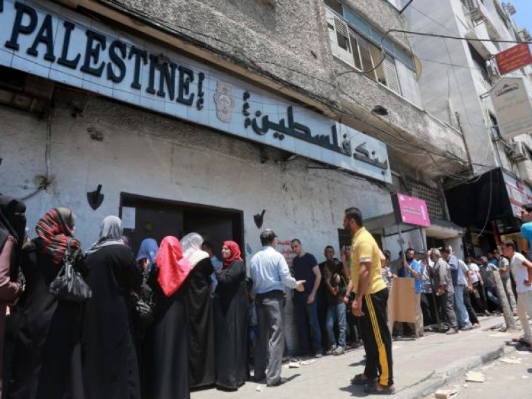 Ministry of Social Development Relief Payments Delays: The Poor Getting Poorer in Palestine