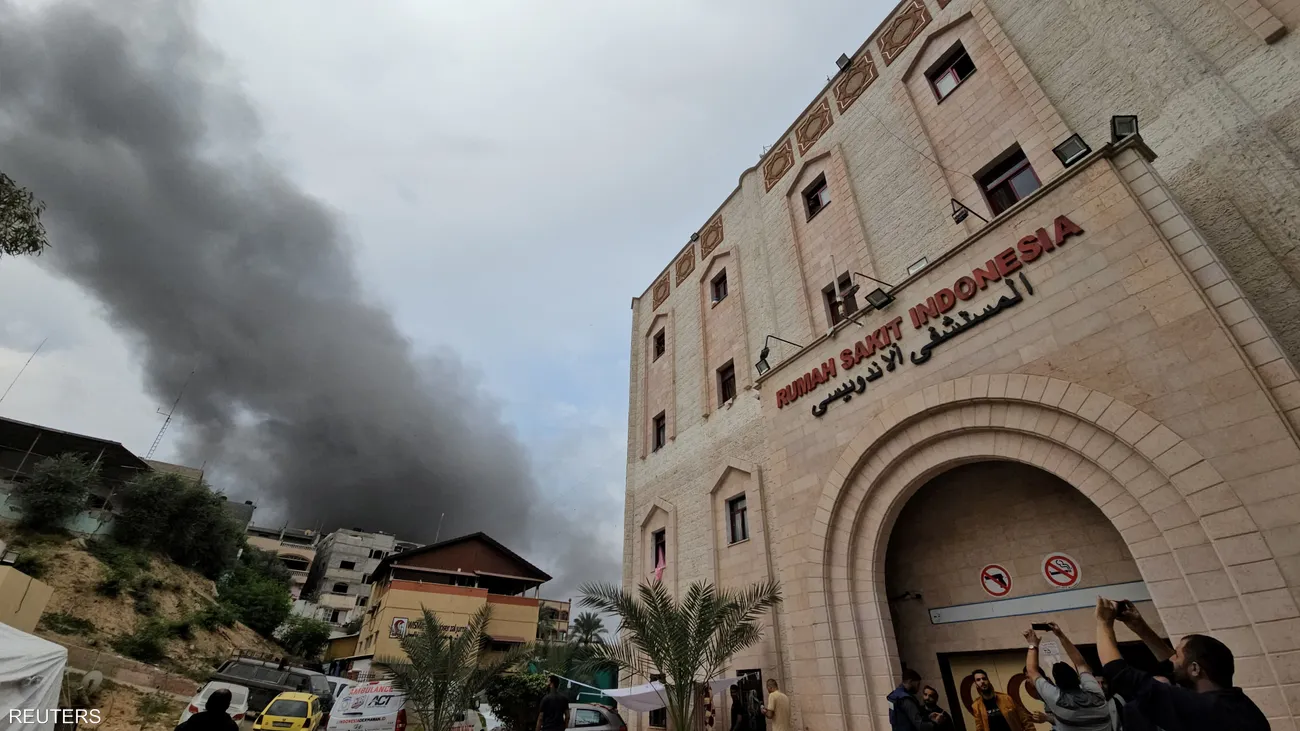 القوات الإسرائيلية المحتلة تحاصر مستشفيات شمال قطاع غزة بالقصف وتحرم مئات الآلاف من الوصول للخدمات الصحية المنقذة للحياة