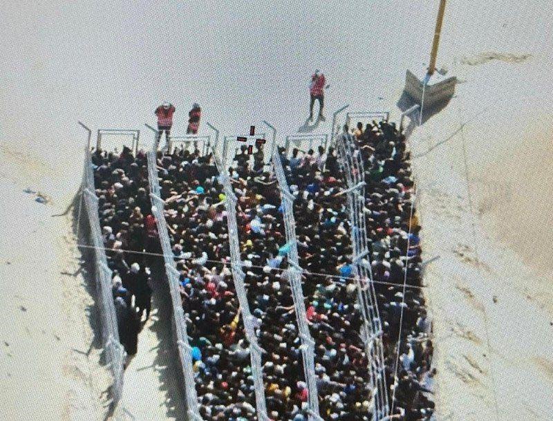 Israeli Forces Open Fire on Starving Civilians Queuing for Aid in Rafah, Killing One and Injuring Tens