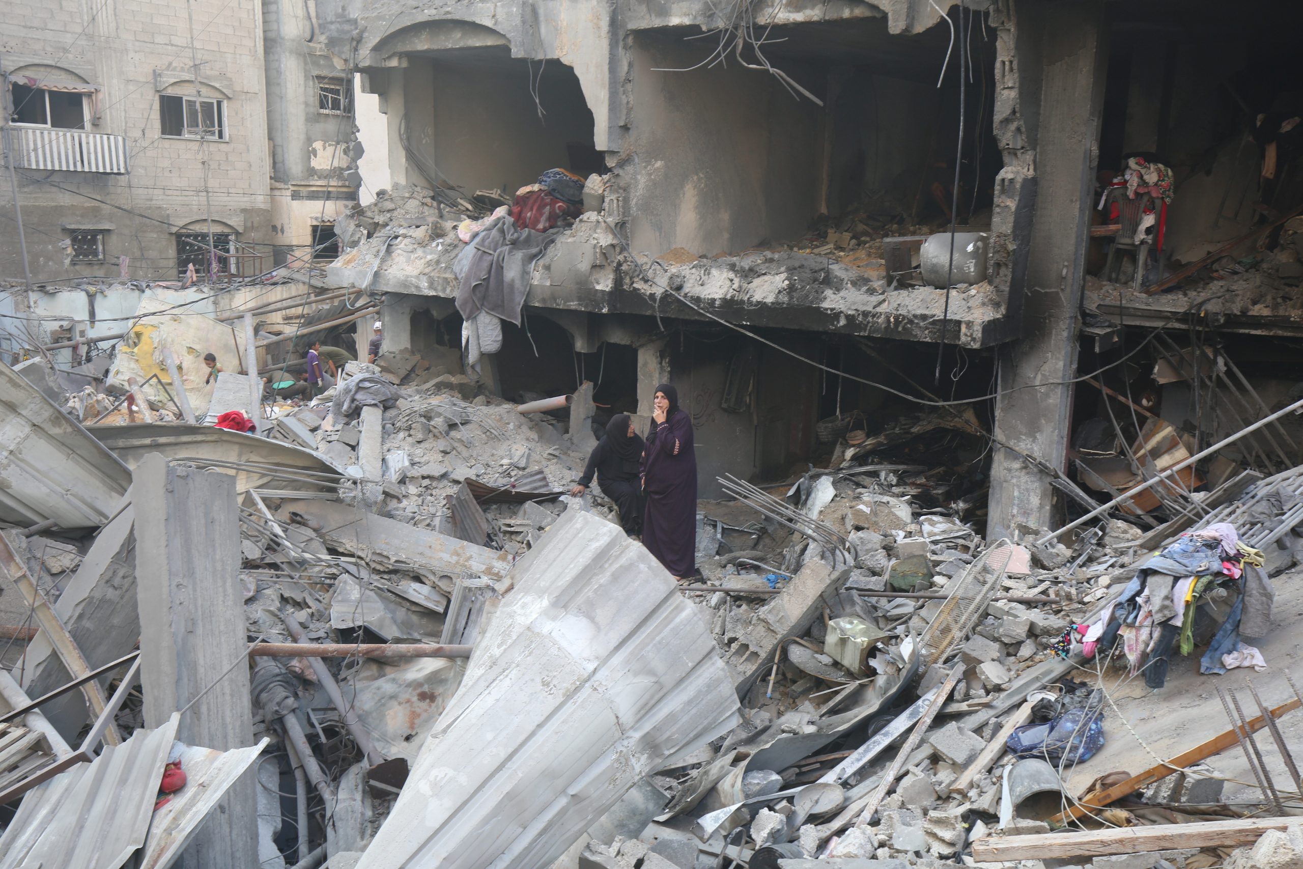 الاحتلال يواصل جريمة الإبادة الجماعية في غزة: تهجير قسري، قتل جماعي، ومحو ممنهج للمدن