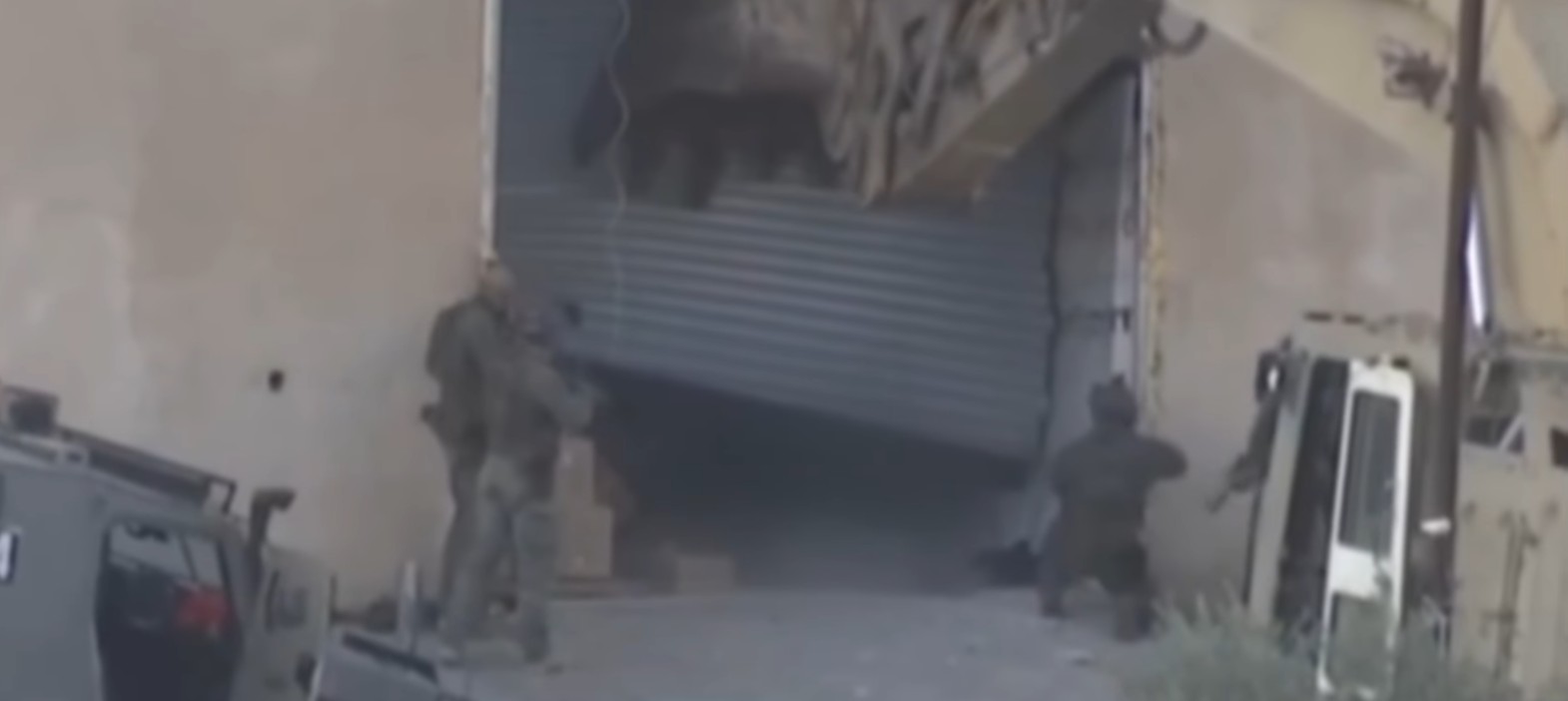 ضمن جرائم القتل العمد والإعدام خارج نطاق القانون .. الاحتلال يقتل مواطنَين بعد تسليم نفسيهما في جنين