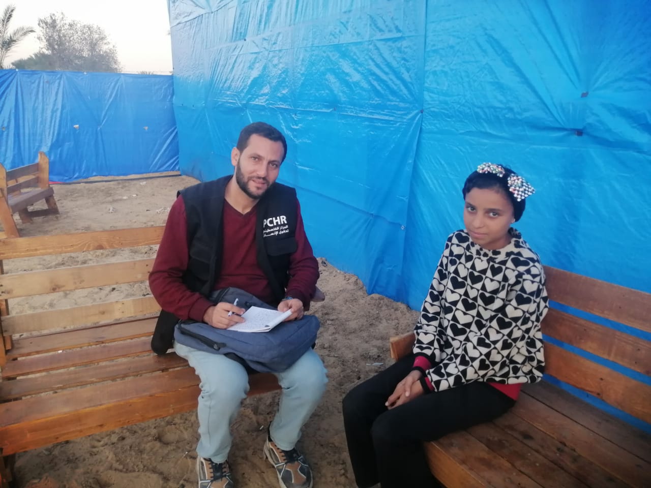 وجهان للفقد: استشهاد الزوج والأب.. ومعاناة النزوح والجوع والانهيار النفسي