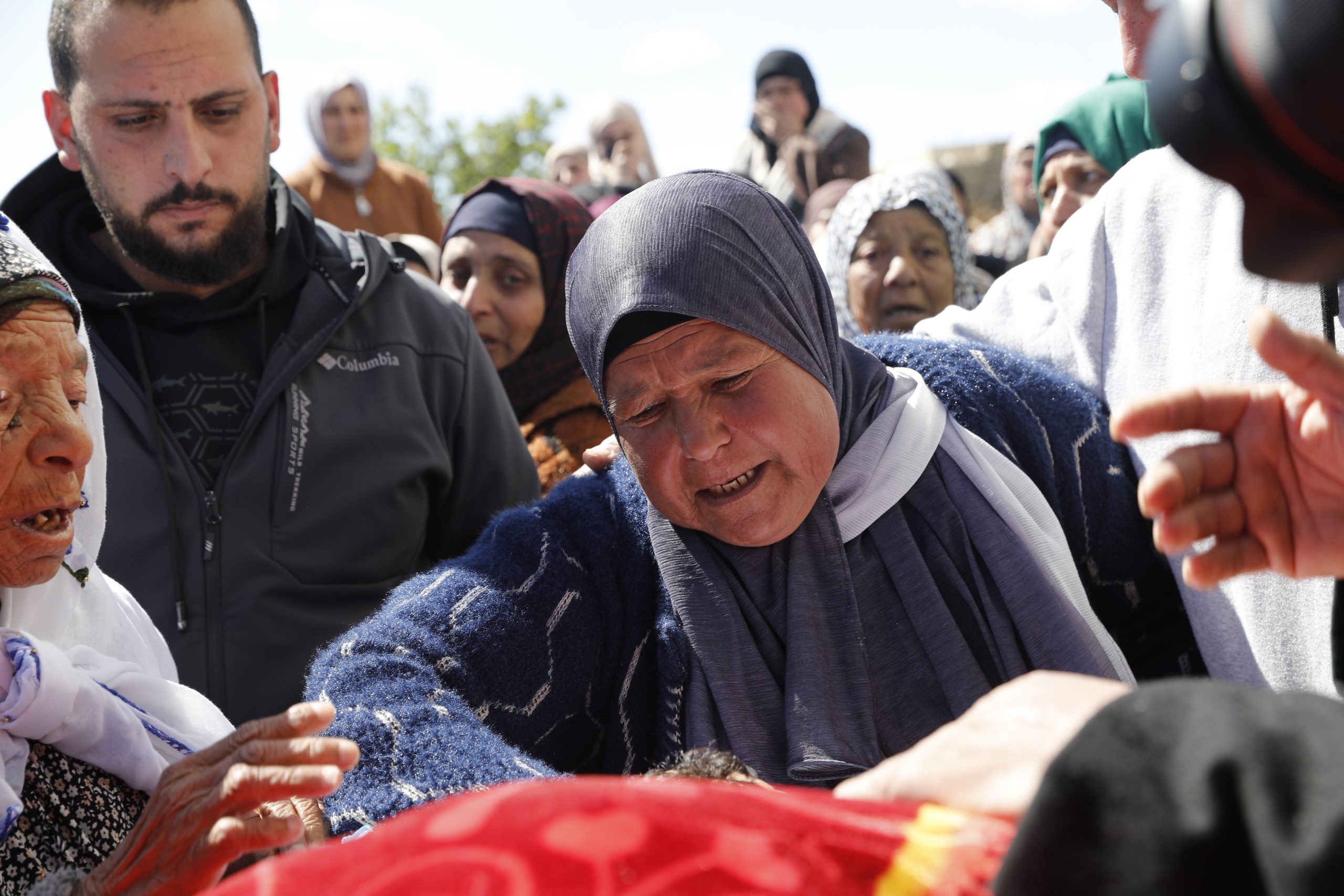 مقتل 4 مواطنين برصاص مستوطنين وقوات الاحتلال في رام الله والخليل