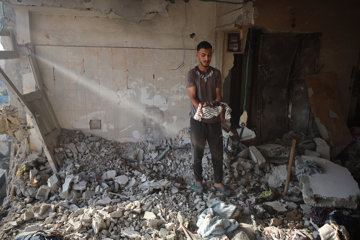 Israeli strikes kill Palestinians in Gaza homes and gatherings