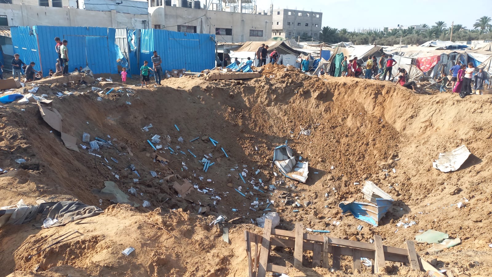 استهداف الاحتلال مخازن الأدوية في مستشفى شهداء الأقصى يفاقم تدمير المنظومة الصحية ضمن جريمة الإبادة الجماعية 